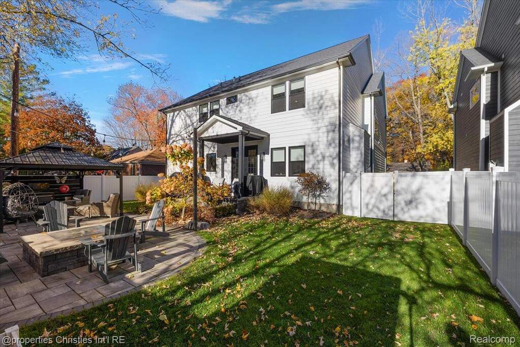 4 Bedroom Single Family Home/House's Image 52