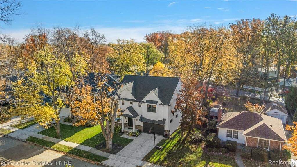 4 Bedroom Single Family Home/House's Image 63