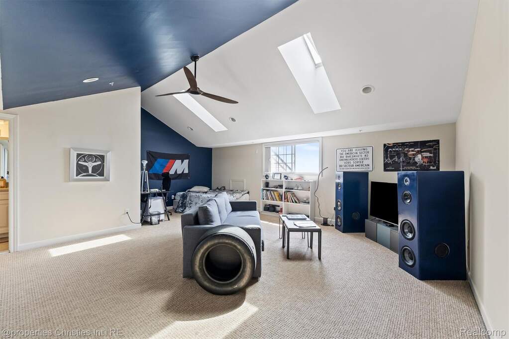 2 Bedroom Villa/Townhouse's Image 12