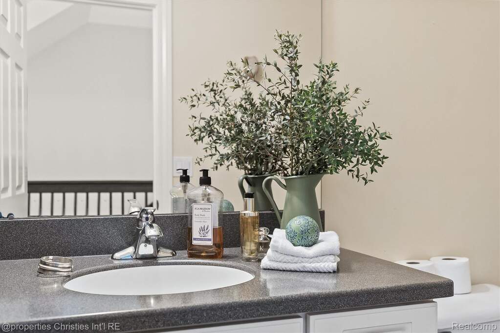 2 Bedroom Villa/Townhouse's Image 13