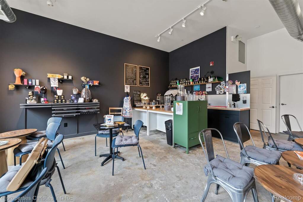 2 Bedroom Villa/Townhouse's Image 19