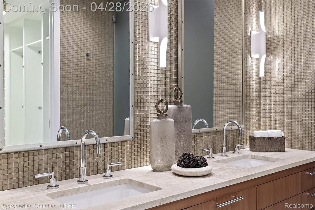 2 Bedroom Apartment/Flat's Image 30