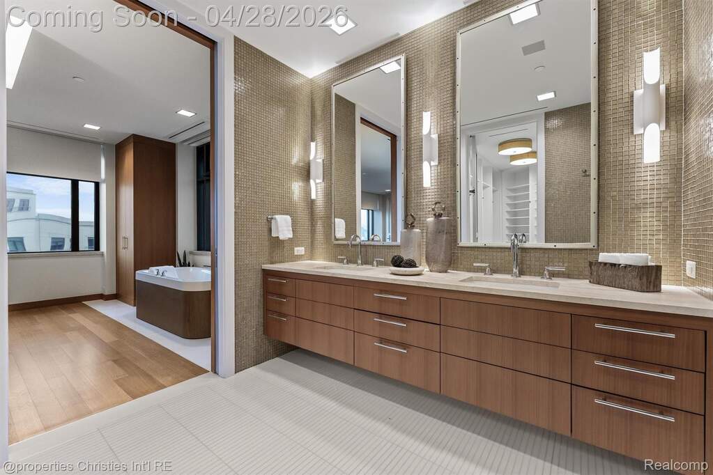 2 Bedroom Apartment/Flat's Image 33