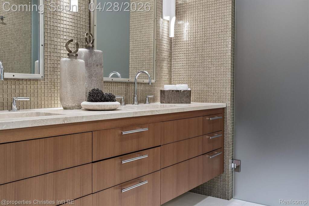 2 Bedroom Apartment/Flat's Image 35