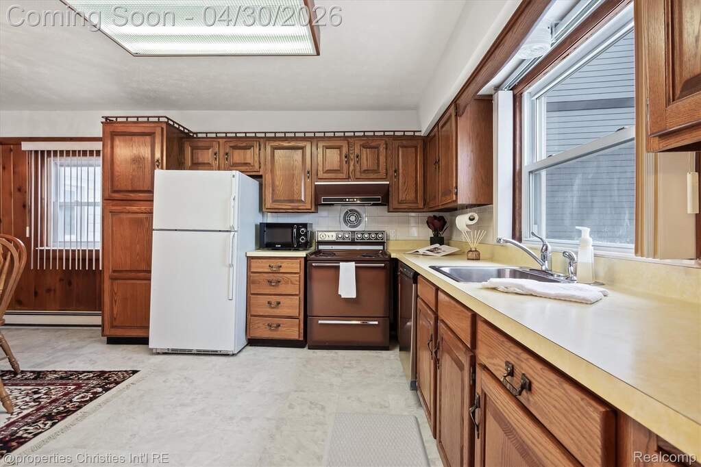 3 Bedroom Single Family Home/House's Image 31