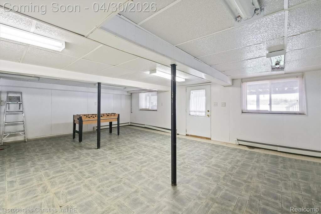 3 Bedroom Single Family Home/House's Image 51