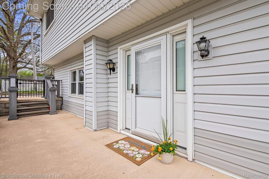 3 Bedroom Single Family Home/House's Image 3