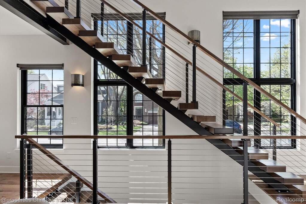 4 Bedroom Single Family Home/House's Image 11