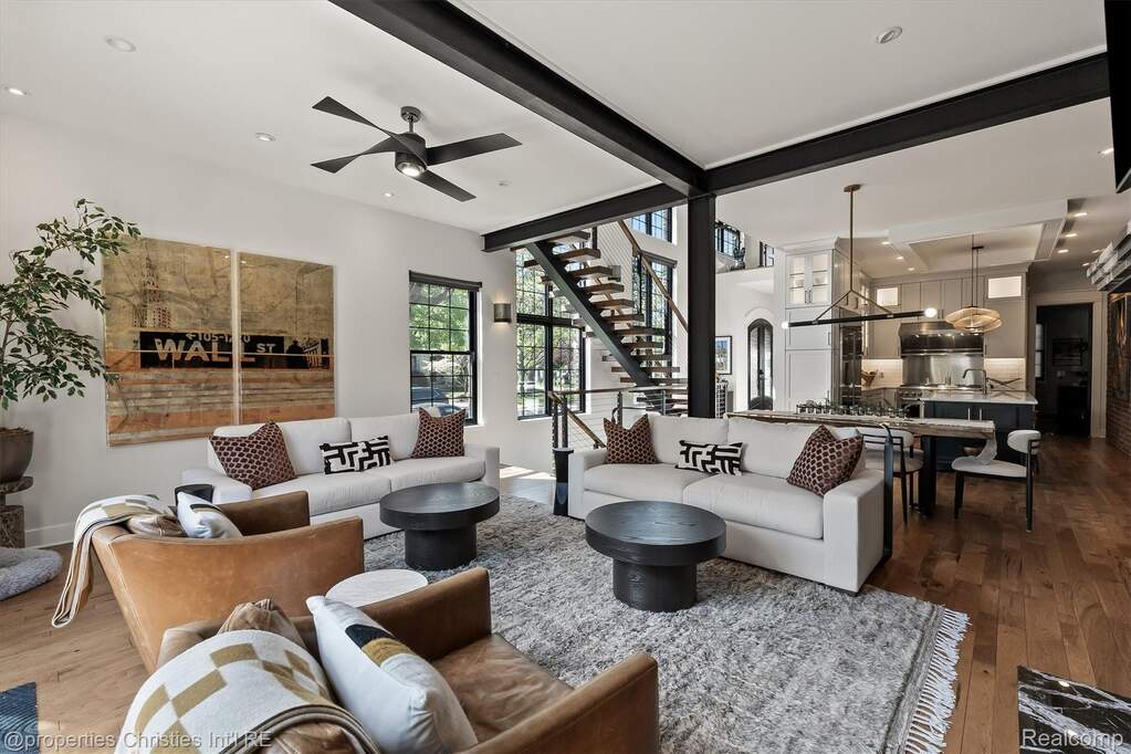 4 Bedroom Single Family Home/House's Image 12