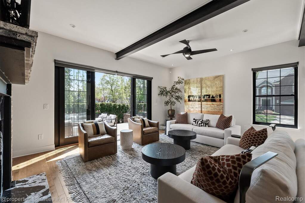 4 Bedroom Single Family Home/House's Image 13