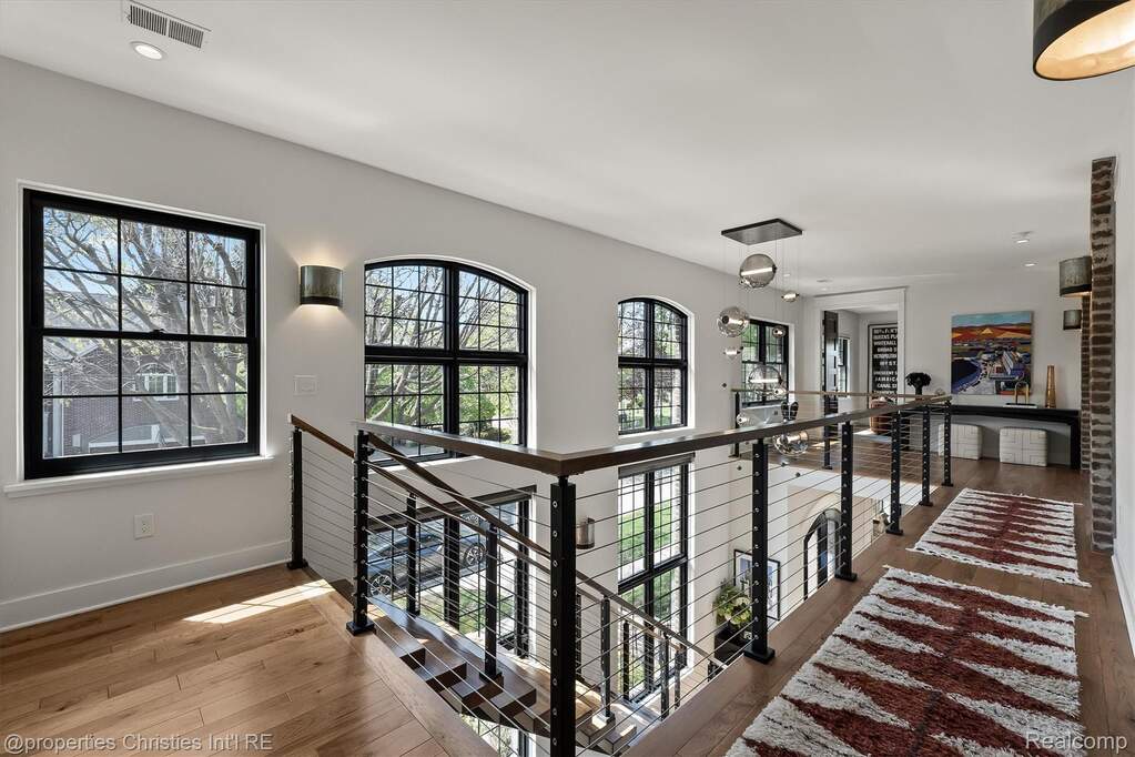 4 Bedroom Single Family Home/House's Image 23