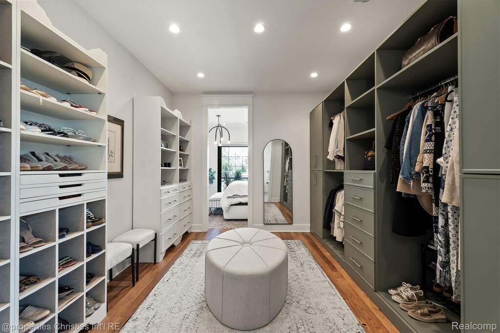 4 Bedroom Single Family Home/House's Image 30
