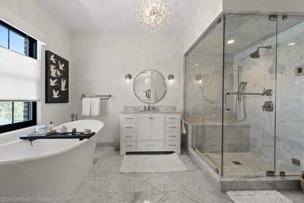 4 Bedroom Single Family Home/House's Image 32