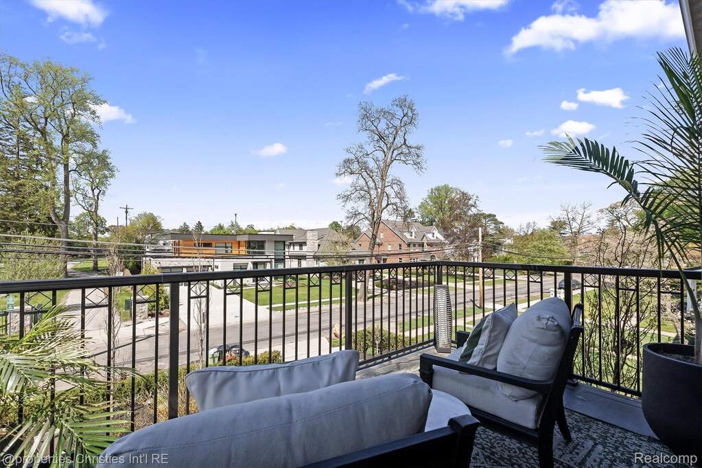 4 Bedroom Single Family Home/House's Image 39