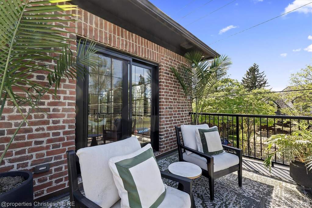 4 Bedroom Single Family Home/House's Image 40