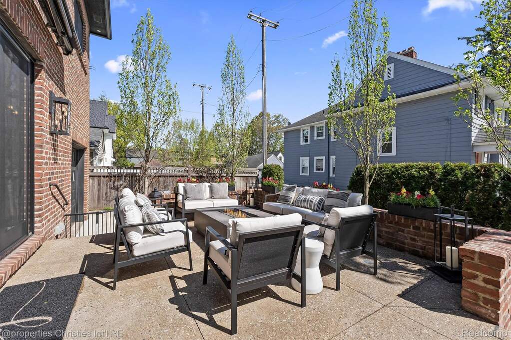 4 Bedroom Single Family Home/House's Image 53