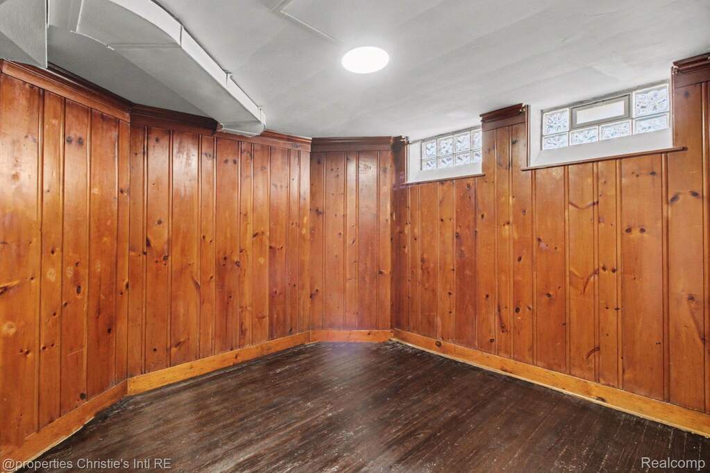 4 Bedroom Single Family Home/House's Image 20