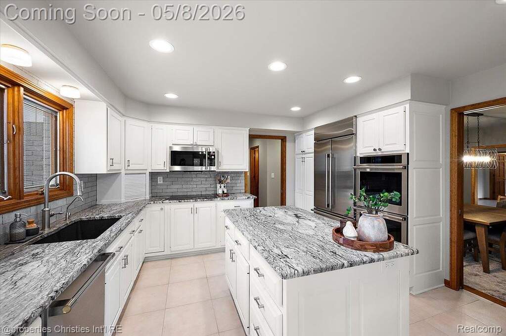 4 Bedroom Single Family Home/House's Image 10