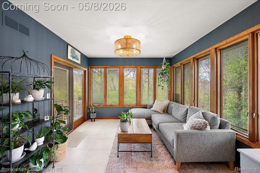 4 Bedroom Single Family Home/House's Image 17