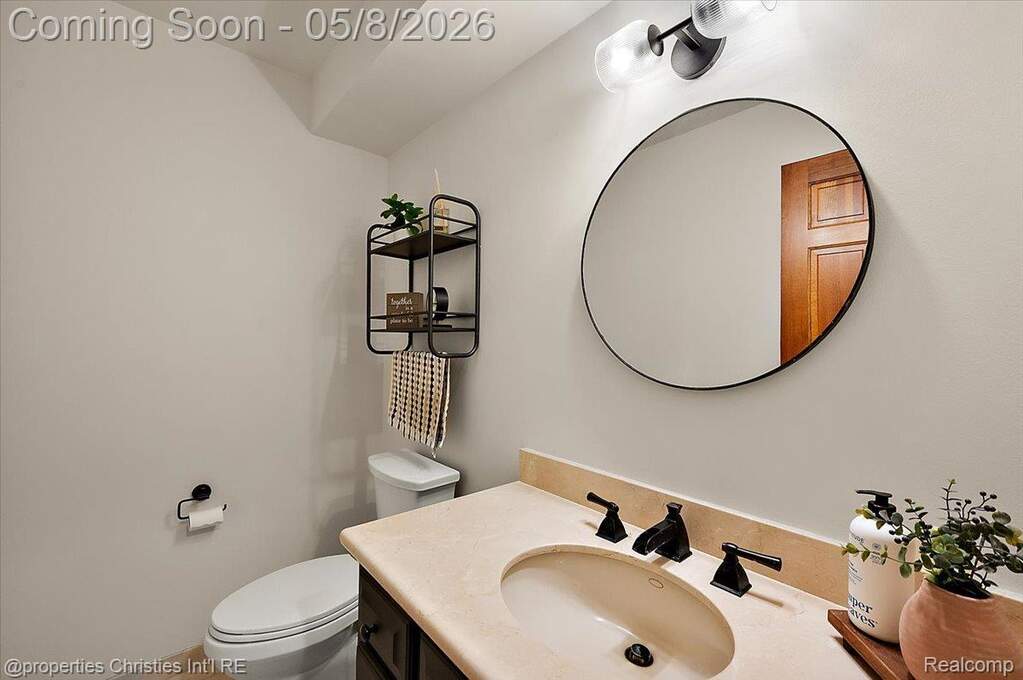 4 Bedroom Single Family Home/House's Image 34