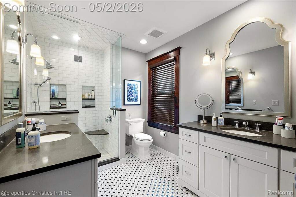 3 Bedroom Single Family Home/House's Image 34