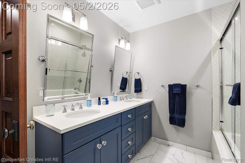 3 Bedroom Single Family Home/House's Image 41