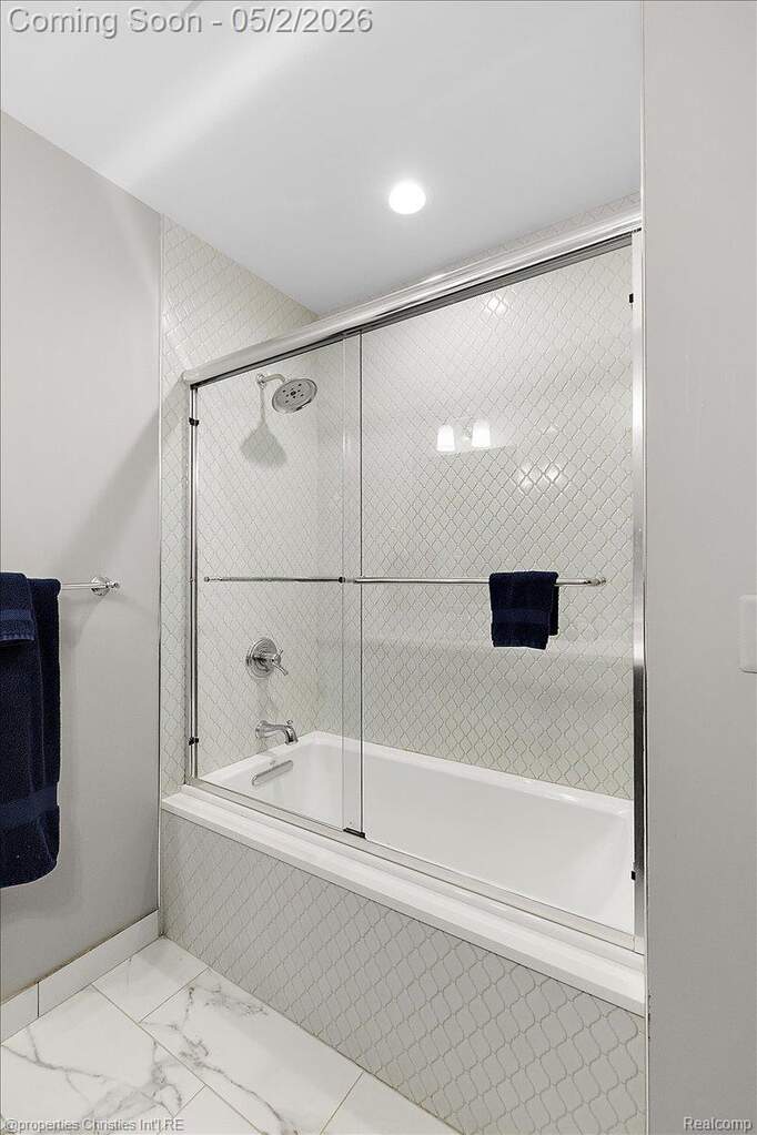3 Bedroom Single Family Home/House's Image 43