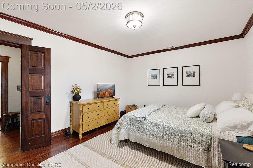 3 Bedroom Single Family Home/House's Image 44