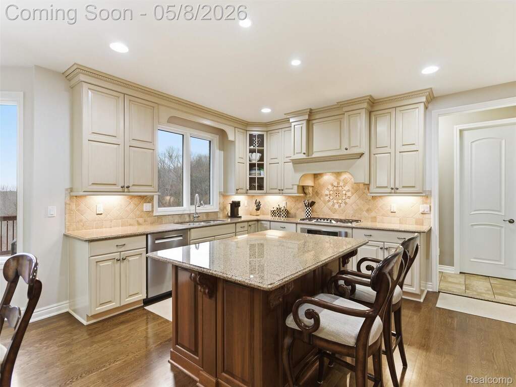 4 Bedroom Single Family Home/House's Image 11