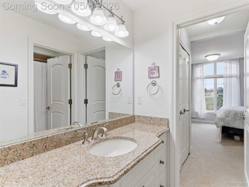 4 Bedroom Single Family Home/House's Image 28