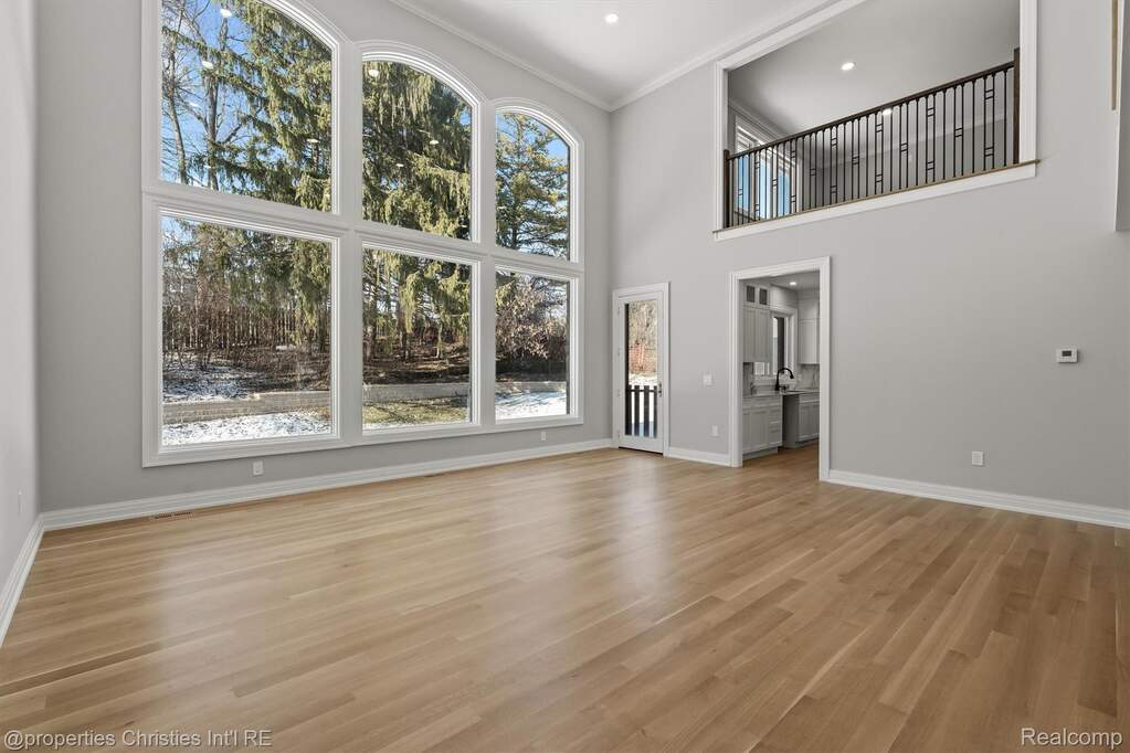 4 Bedroom Single Family Home/House's Image 10