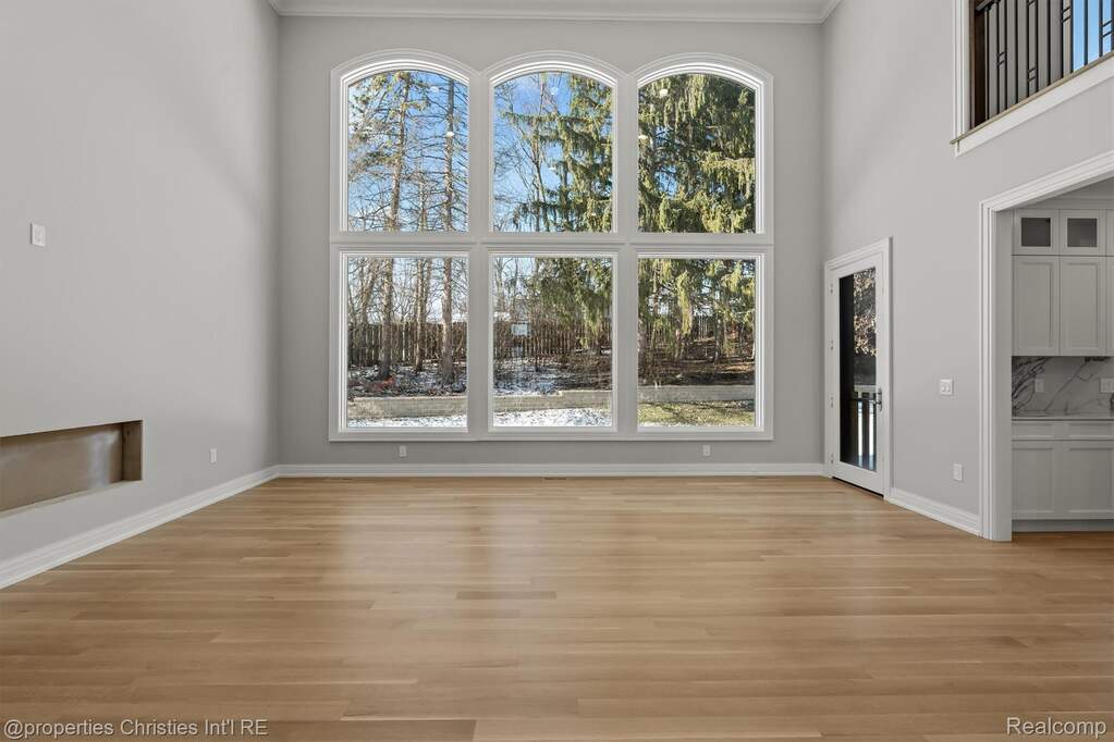 4 Bedroom Single Family Home/House's Image 11