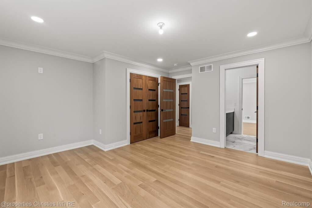 4 Bedroom Single Family Home/House's Image 42