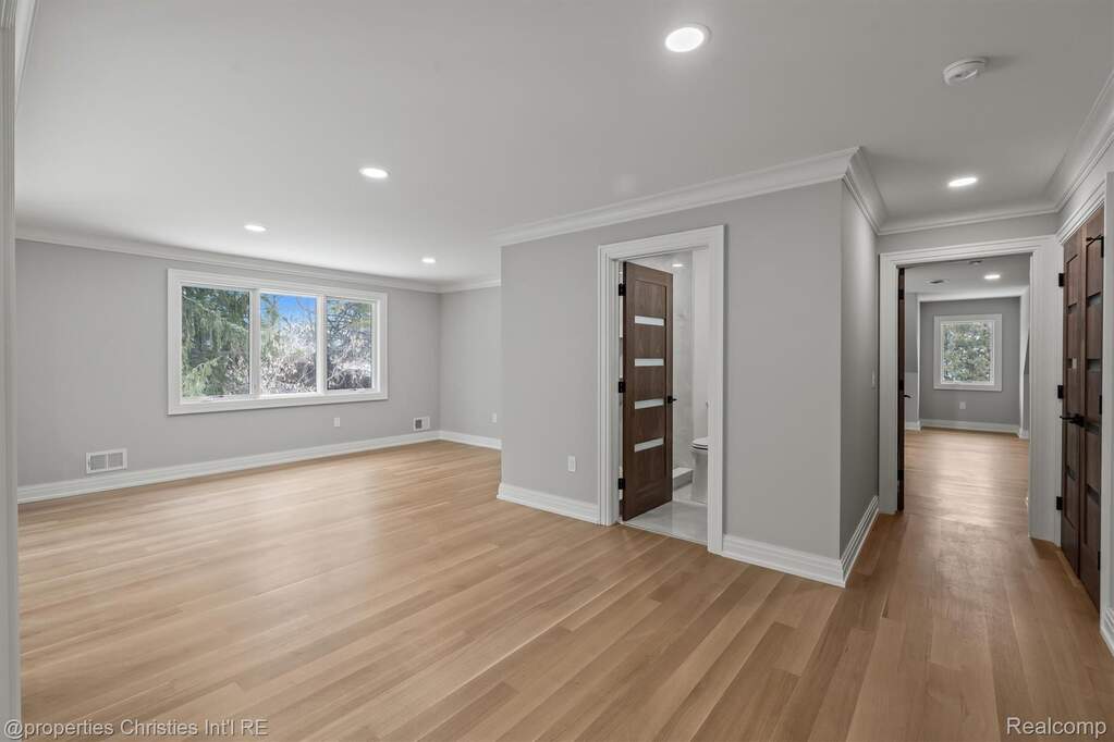 4 Bedroom Single Family Home/House's Image 49