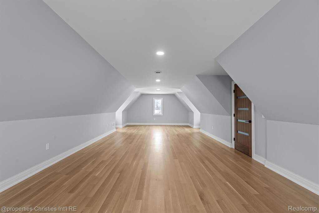4 Bedroom Single Family Home/House's Image 54