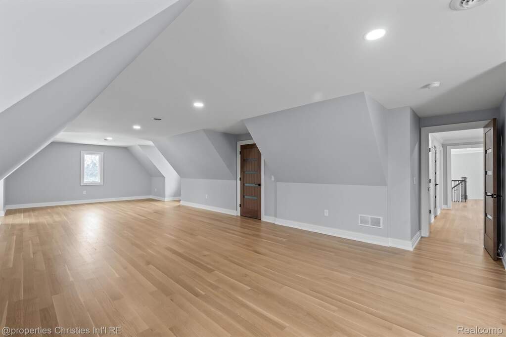 4 Bedroom Single Family Home/House's Image 55
