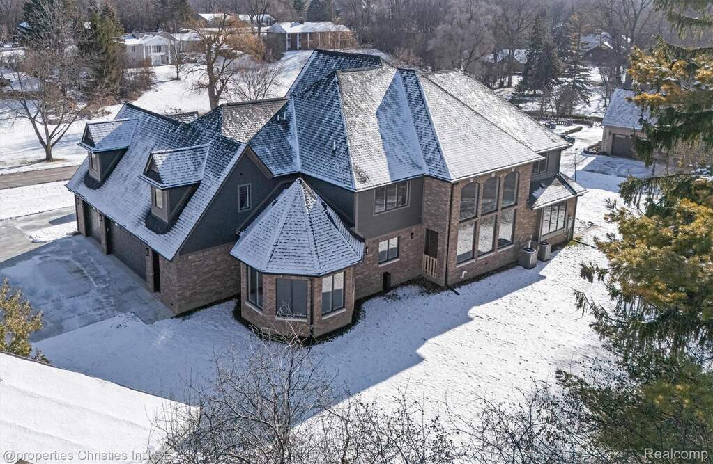 4 Bedroom Single Family Home/House's Image 62