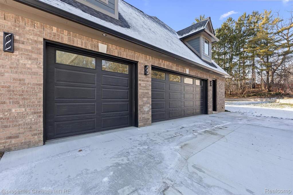 4 Bedroom Single Family Home/House's Image 65