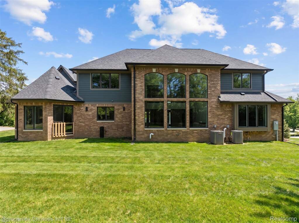 4 Bedroom Single Family Home/House's Image 67