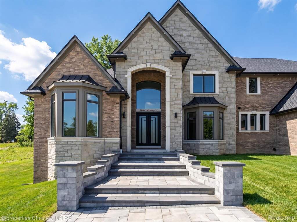 4 Bedroom Single Family Home/House's Image 68