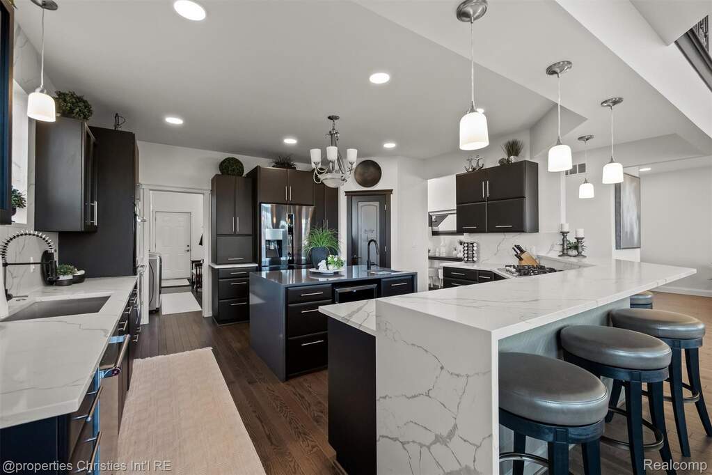 3 Bedroom Single Family Home/House's Image 13