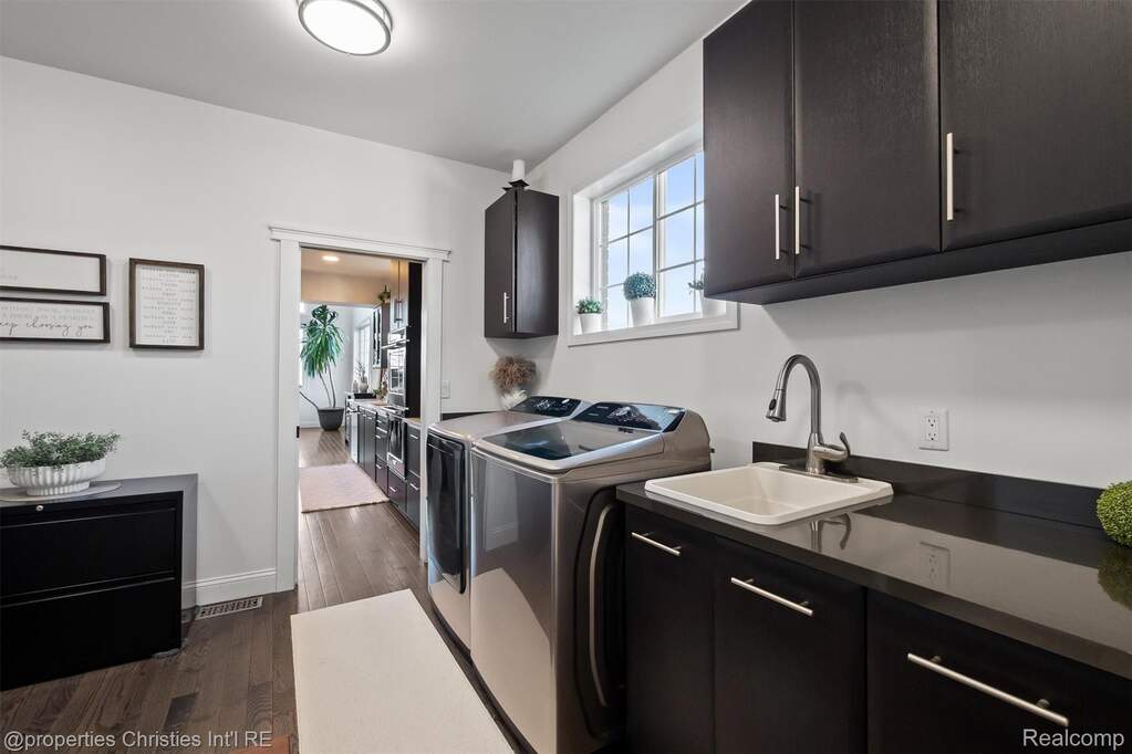 3 Bedroom Single Family Home/House's Image 20