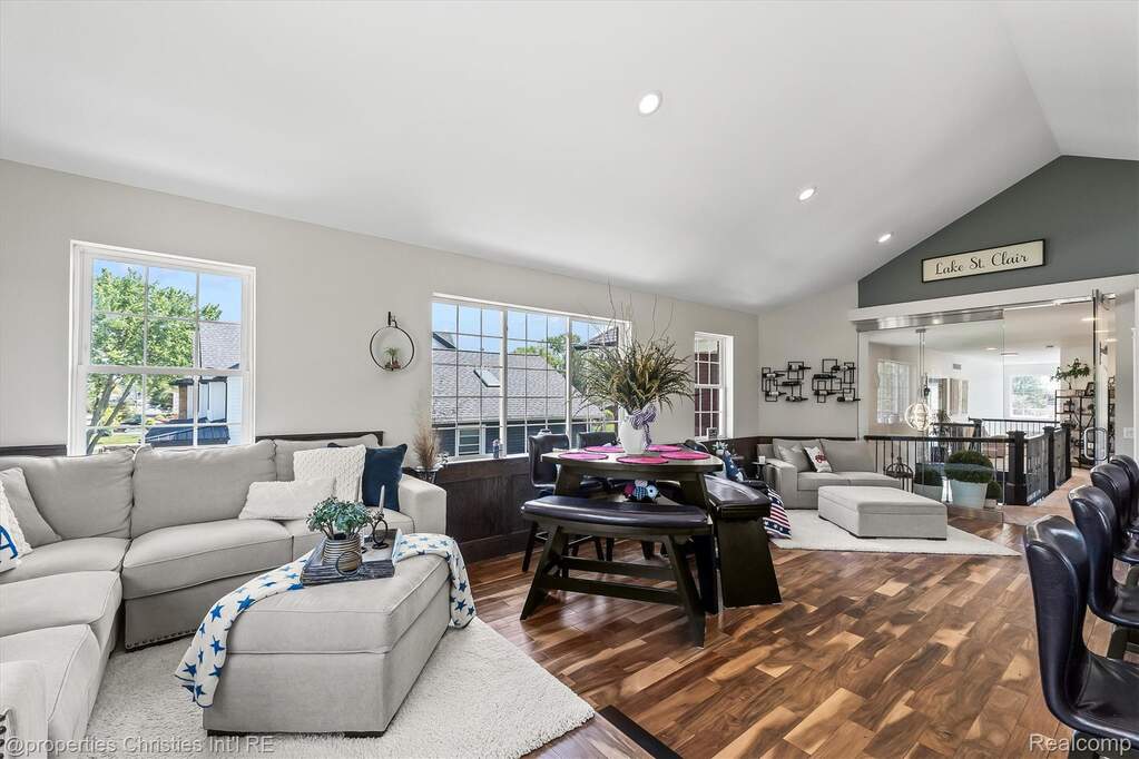 3 Bedroom Single Family Home/House's Image 27