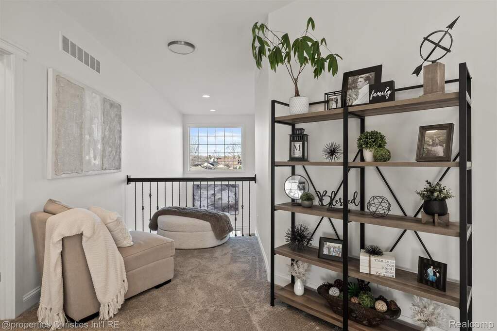 3 Bedroom Single Family Home/House's Image 31