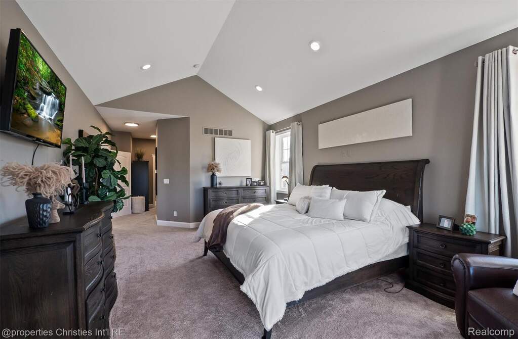 3 Bedroom Single Family Home/House's Image 34