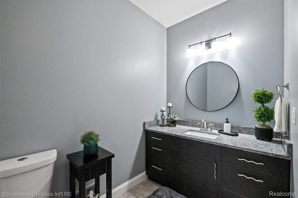 3 Bedroom Single Family Home/House's Image 41