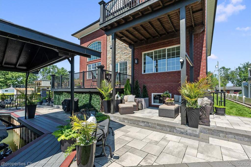 3 Bedroom Single Family Home/House's Image 64