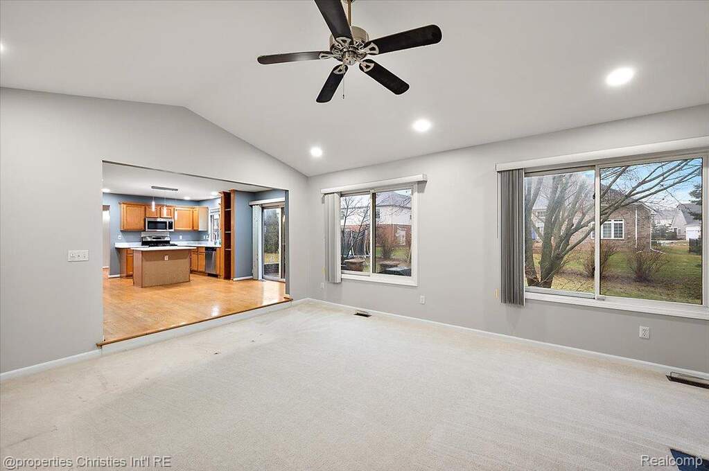 4 Bedroom Single Family Home/House's Image 17