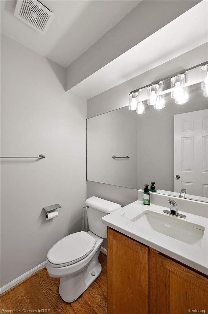 4 Bedroom Single Family Home/House's Image 19