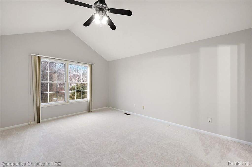 4 Bedroom Single Family Home/House's Image 21